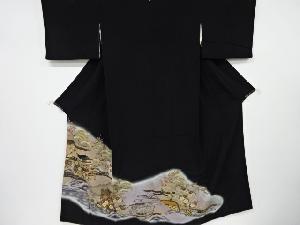 リサイクル　金彩屋敷に松梅模様刺繍留袖(比翼付き)